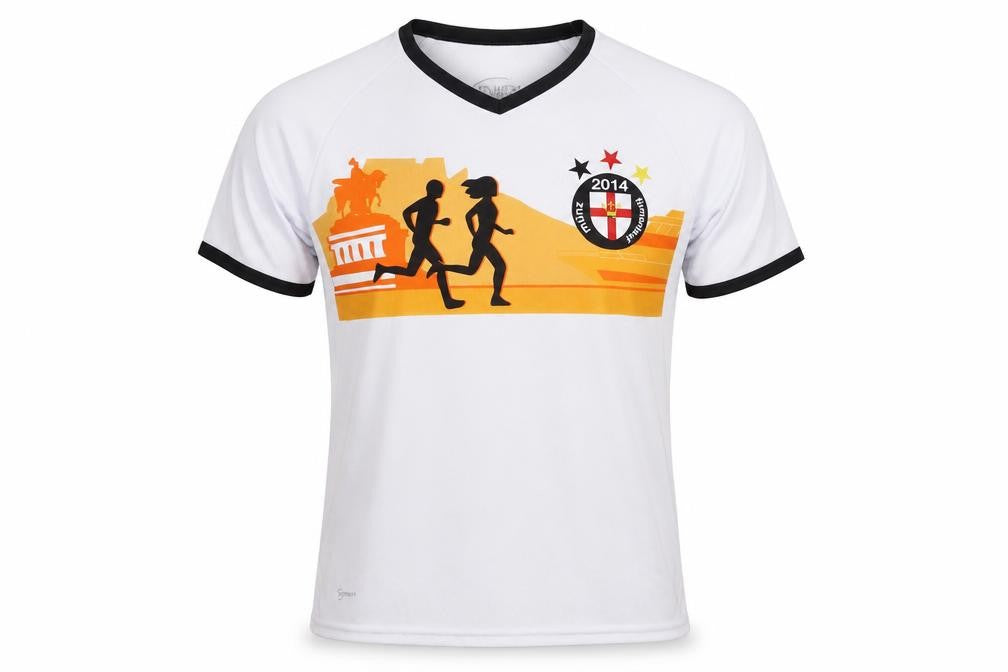 Front view of Münz Men's White Running T-Shirt M