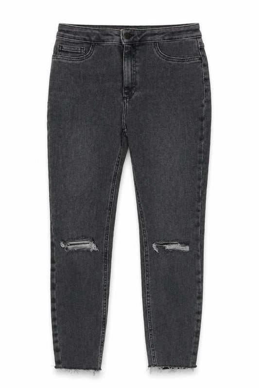 Front view of New Look girls’ black skinny jeans, size 10, ripped