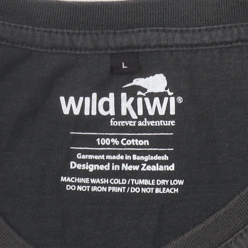 Wild Kiwi Men's Black Tribal Graphic T-Shirt L