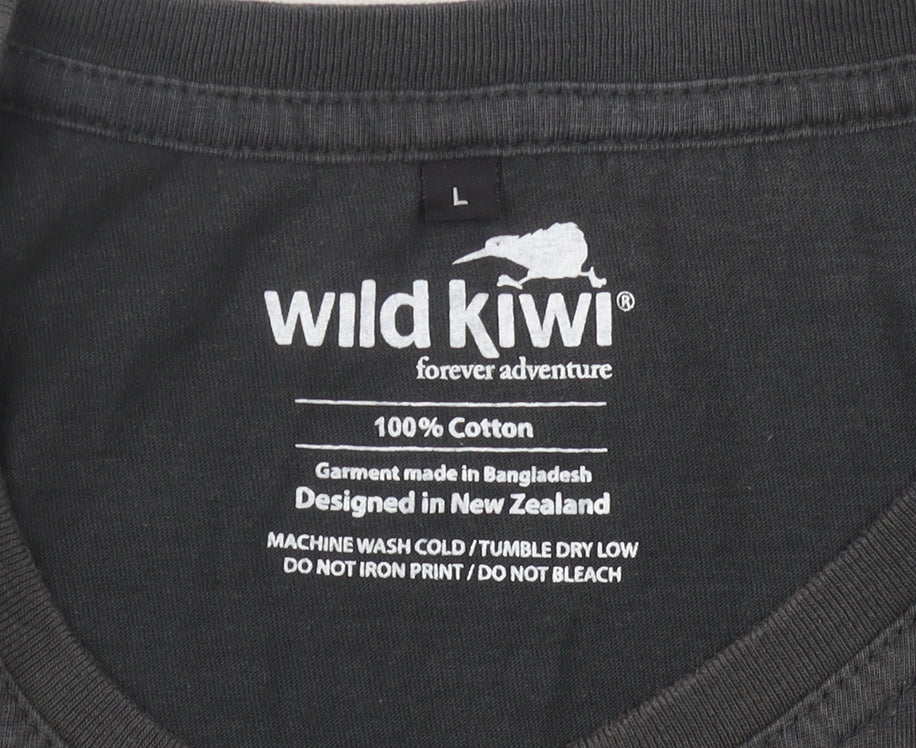 Wild Kiwi Men's Black Tribal Graphic T-Shirt L