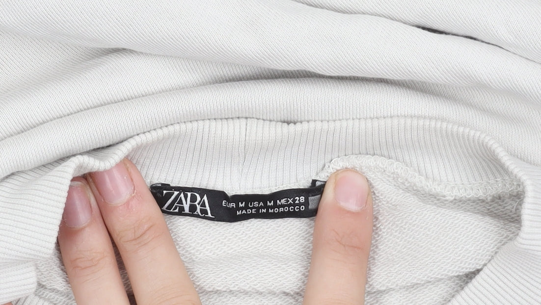 Zara Unisex White Graphic Sweatshirt Size 12