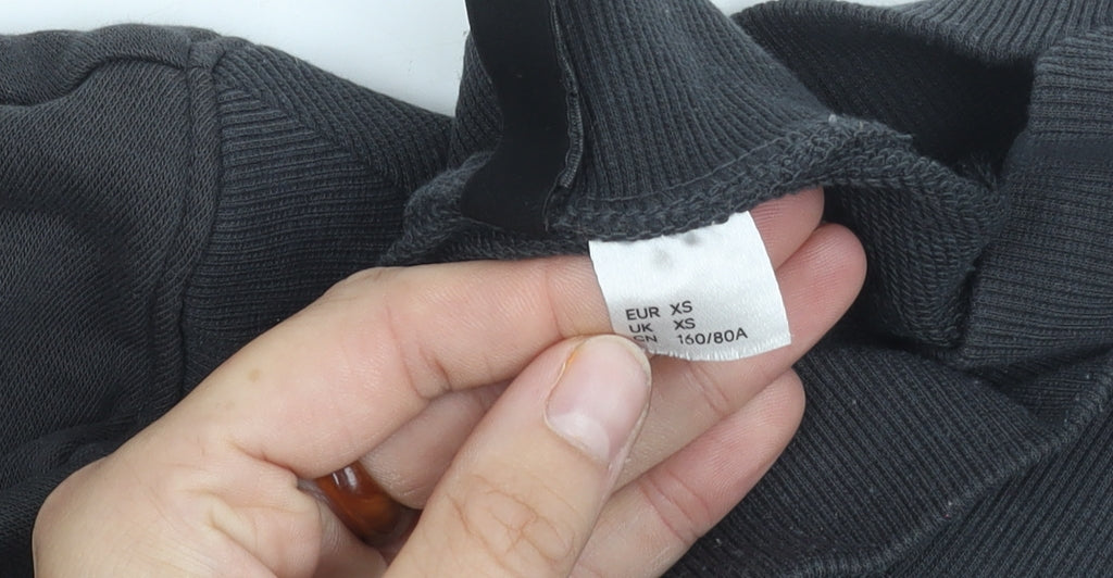 Divided Women's Black XS Pullover V-Neck Jumper