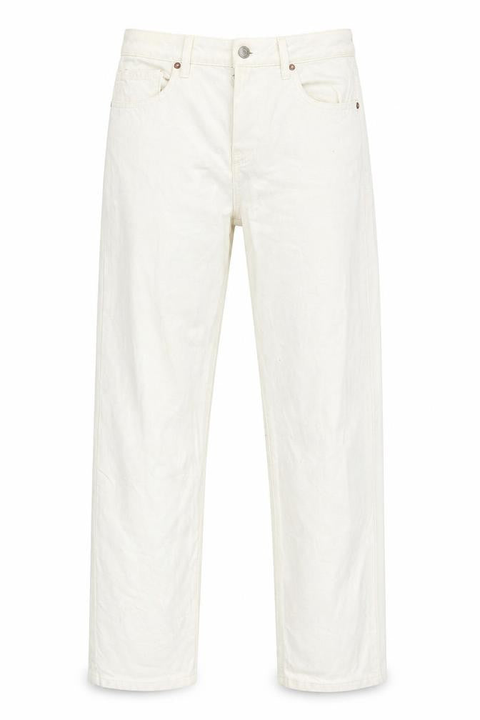 Front view of Denim Co. Women's White Straight Jeans, size 10