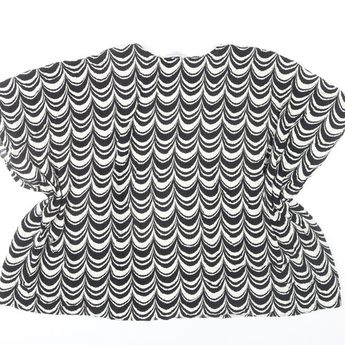 Papaya Women's Black White Geometric Top M