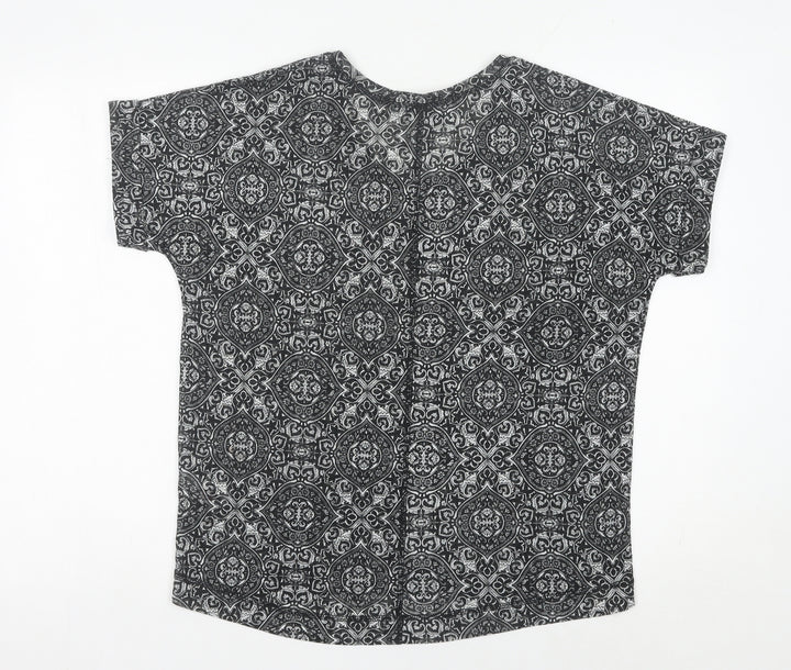 Peacocks Women’s Black Geometric V-Neck Short Sleeve T-Shirt Size 14