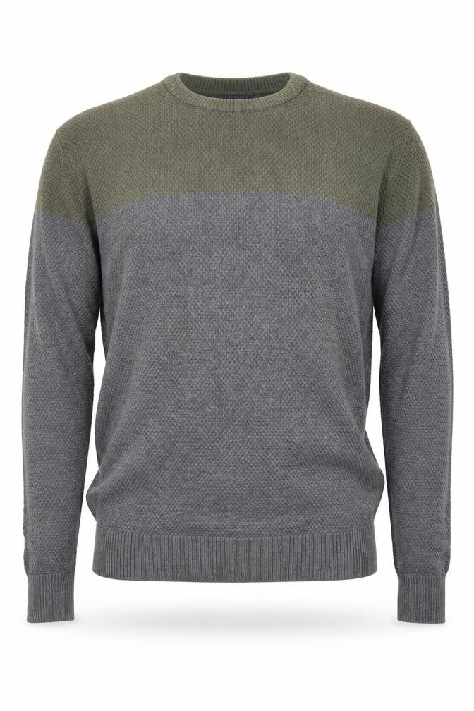 Front view of Gap Men’s Grey Cotton Crew Neck jumper M Regular Fit