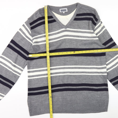 Lewis & Finch Men’s Grey Striped V-Neck Pullover Jumper L