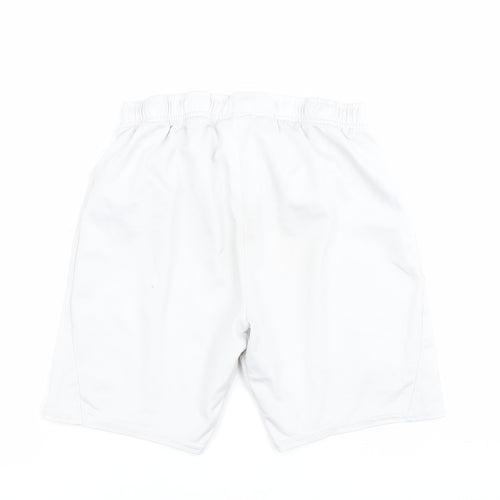 Umbro Boys White Football Shorts Burnley FC Crest Size 158 YXL