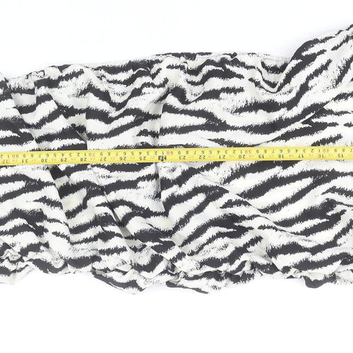 PrettyLittleThing Women’s Black Animal Print Mini Skirt Size 6