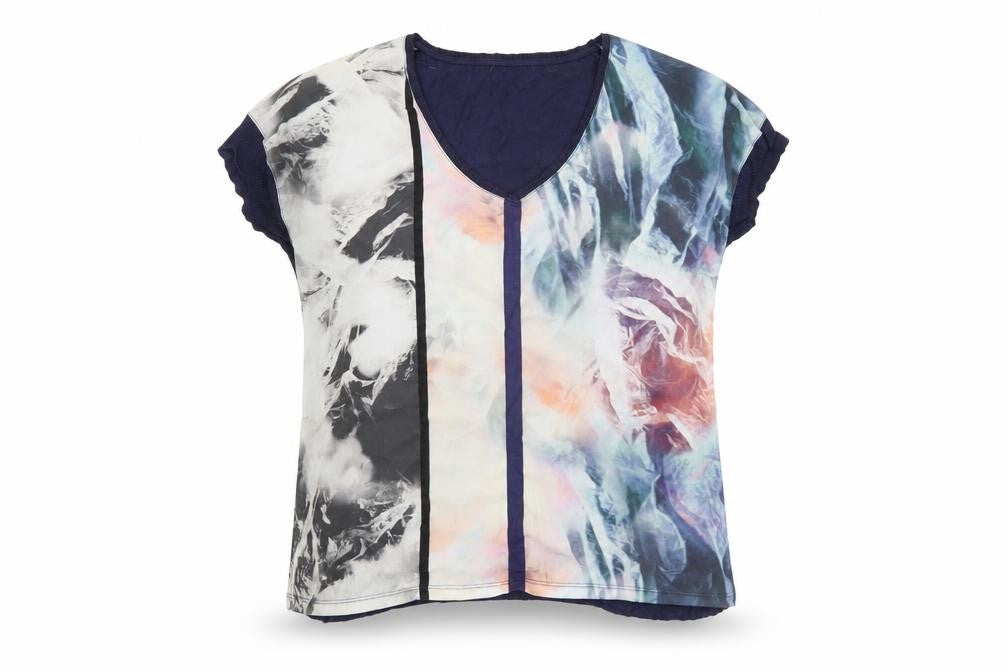 Front view of Zara Women’s Multicoloured V-Neck Short Sleeve Basic T-Shirt M