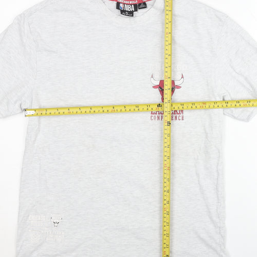 NBA Chicago Bulls Unisex Grey XS T-Shirt Crew Neck Short Sleeve