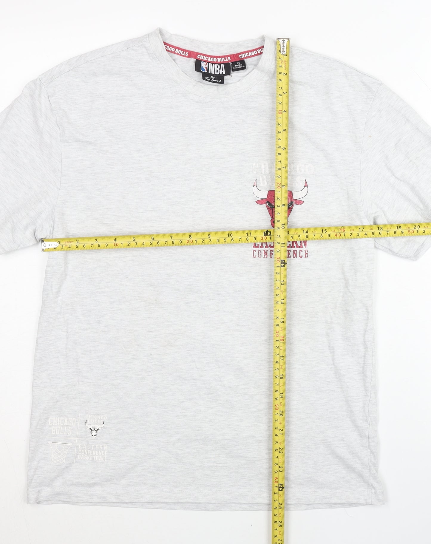 NBA Chicago Bulls Unisex Grey XS T-Shirt Crew Neck Short Sleeve