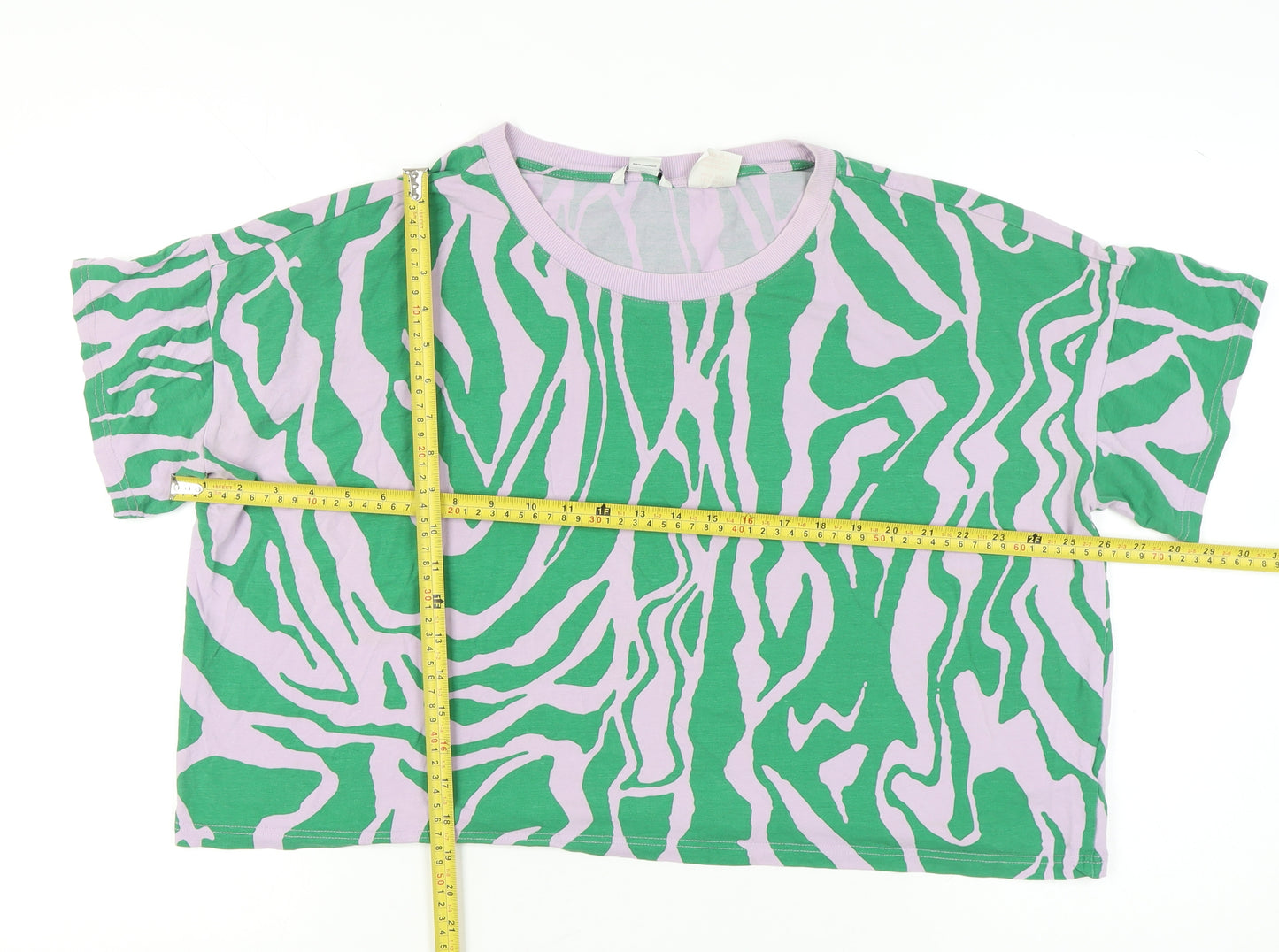 Monki Women’s Green Animal Print Cropped T-Shirt Size L Casual