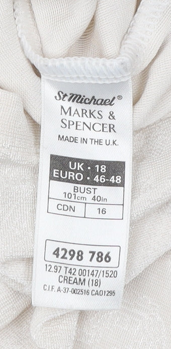 Marks and Spencer Women’s Ivory Paisley Scoop Neck T-Shirt UK 18