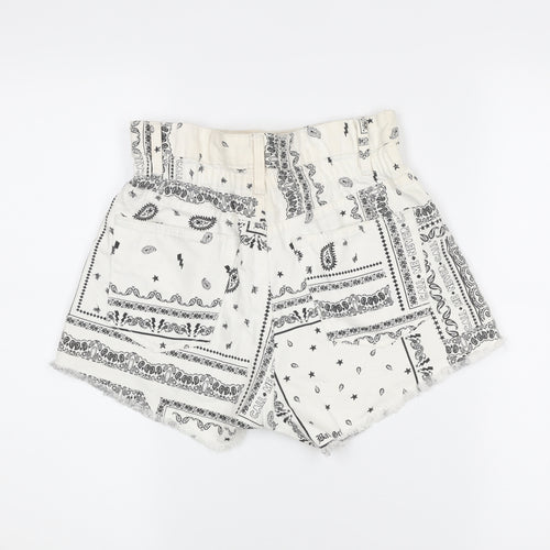 Bershka Women’s White High Rise Cut-Off Cotton Shorts Size 8