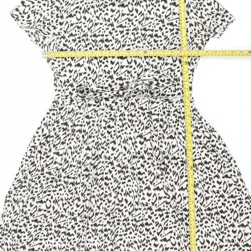 Yours Clothing Women’s Size 16 Animal Print V-Neck Shift Dress