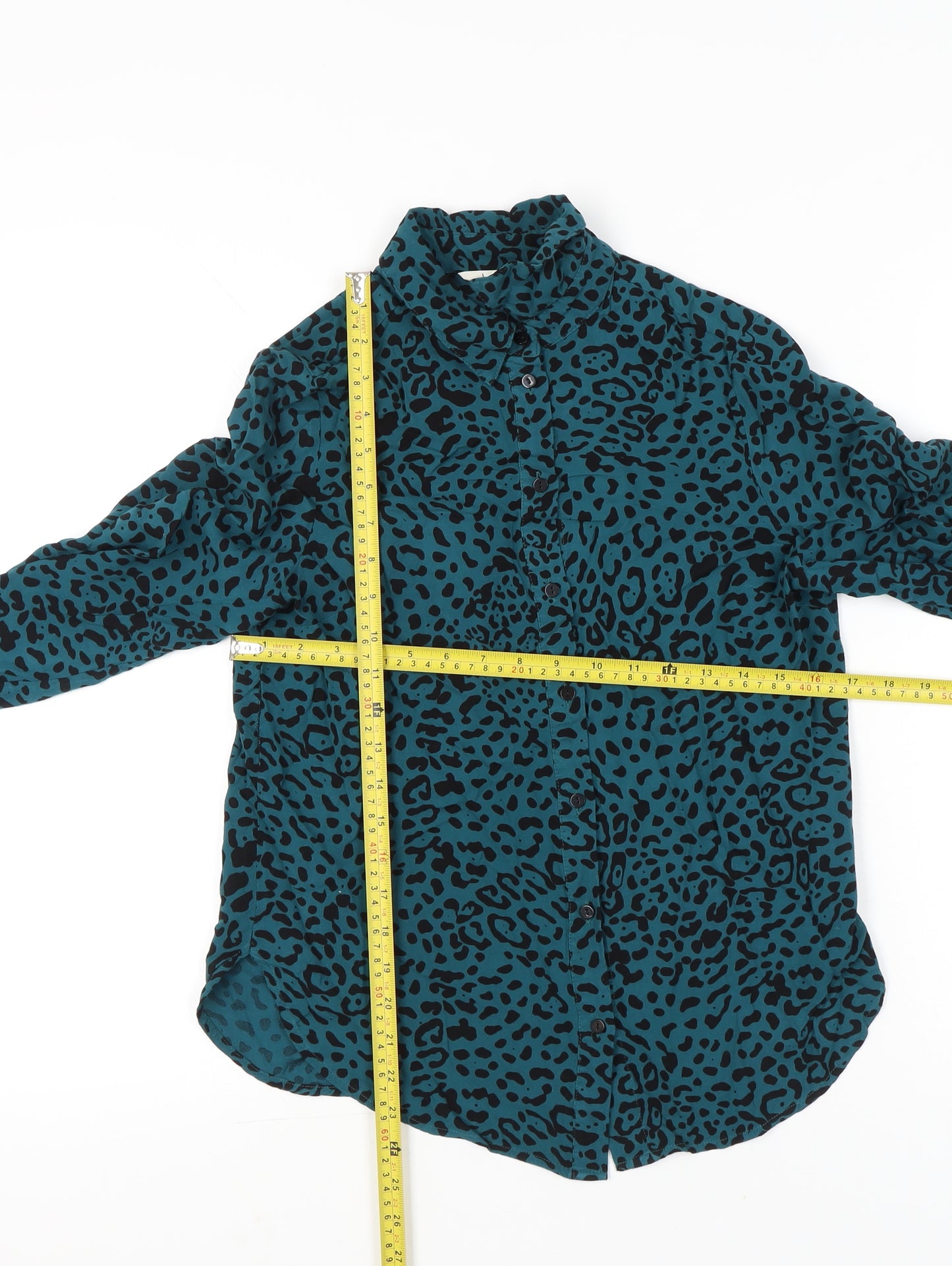 Hush Womens Blue Leopard Print Button Up Shirt Size 8 Long Sleeve