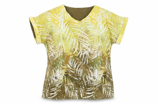 Front view of Isle Essentials women’s multicoloured tunic blouse, size UK 14, v-neck