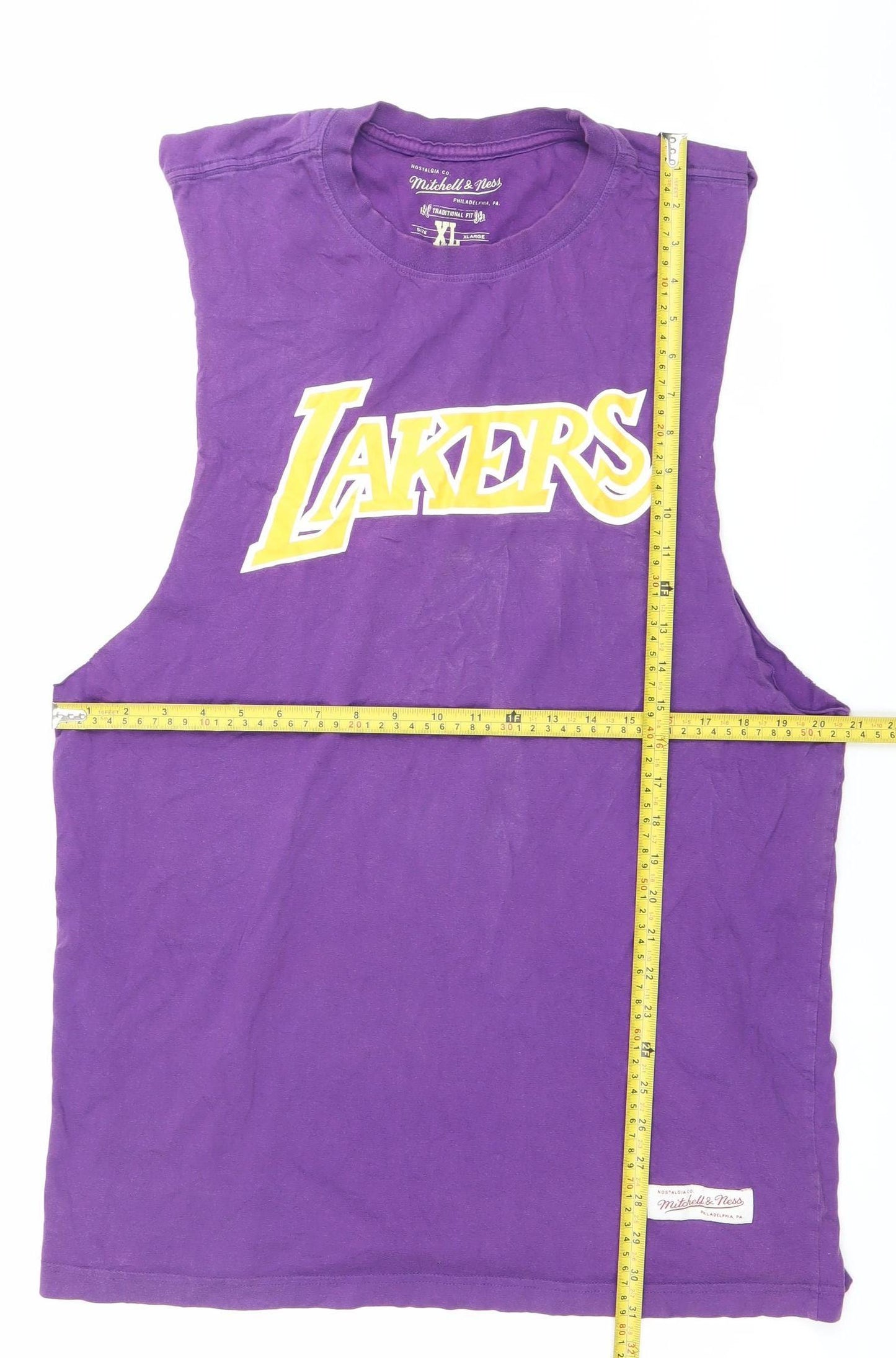 Mitchell & Ness Men's Purple XL Sleeveless Lakers Graphic T-Shirt