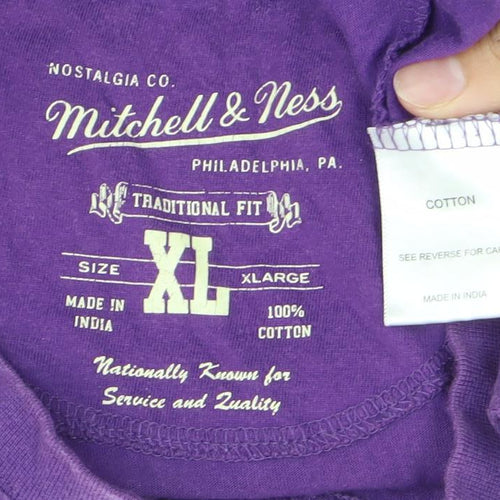 Mitchell & Ness Men's Purple XL Sleeveless Lakers Graphic T-Shirt