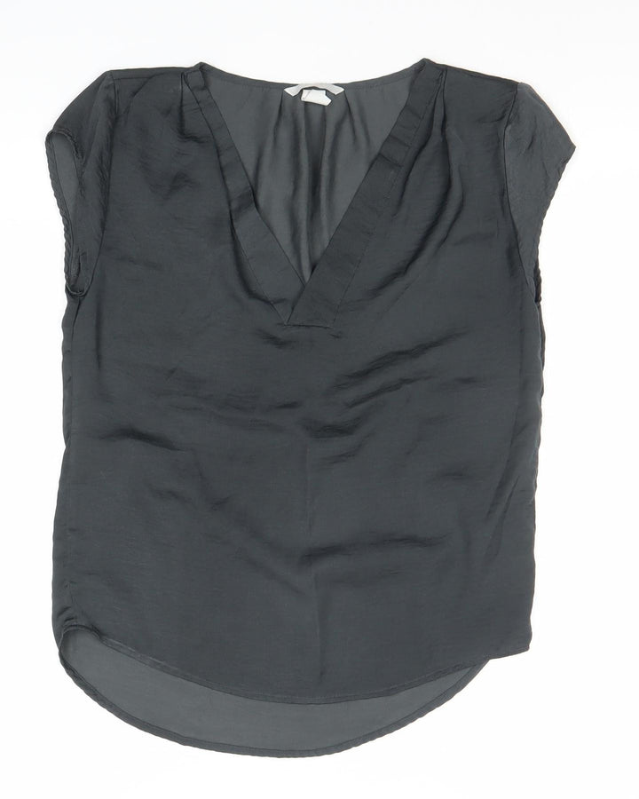 H&M Women’s Black Sleeveless Blouse Size 6 Round Neck Polyester