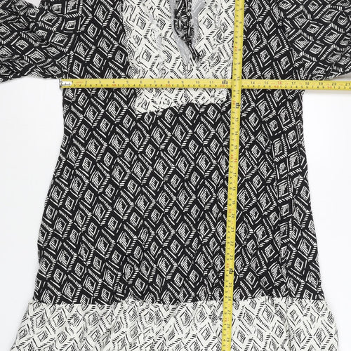 Zara Women’s Black Geometric Shift Dress Size 12 V-Neck Long Sleeve