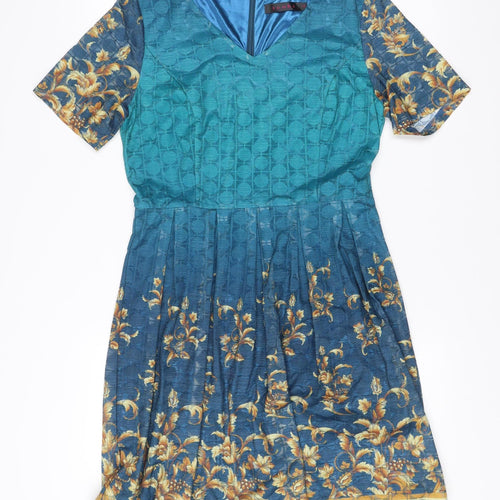 Tenki London Women Blue Floral Fit & Flare Dress Size 12 V-Neck Knee Length
