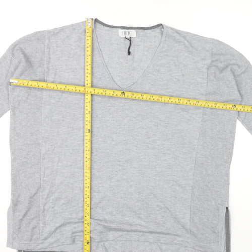 Nine by Savannah Miller Women’s Grey V-Neck Jumper Size 14