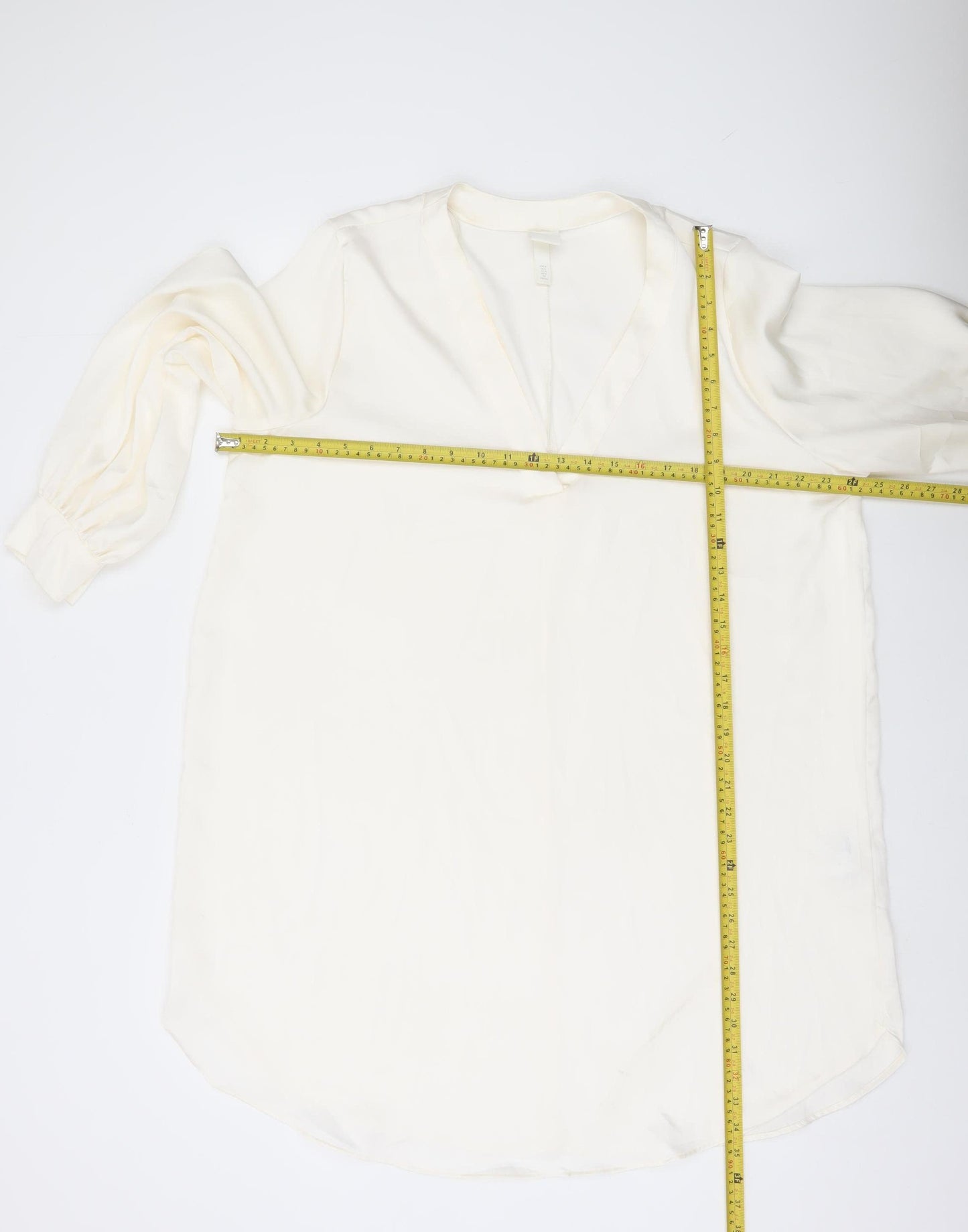 H&M Women Ivory Blouse Size 12 Tunic Long Sleeve V-Neck Top