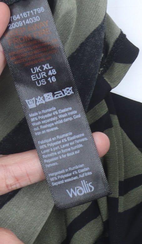 Wallis Women's Green Animal Print Tunic Blouse UK XL