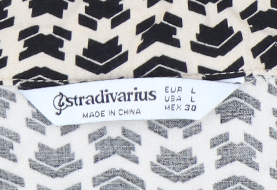 Stradivarius Women’s Black Beige Geometric Cropped Button-Up Blouse L