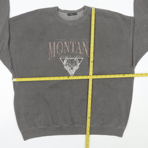 Girl Knows All Women’s Grey Wolf Graphic Sweatshirt XL