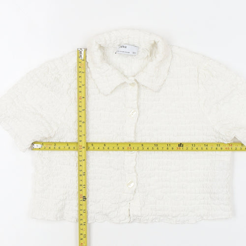 Bershka Women Ivory XS Cropped Button-Up Collared Shirt