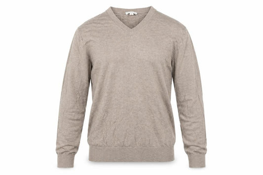 Front view of Gap men’s beige v-neck cotton jumper, size M