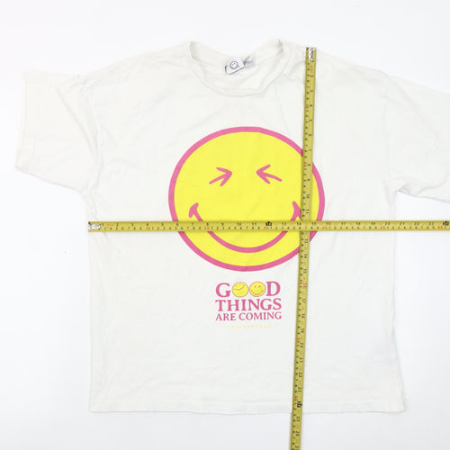 Smiley World Women’s White Graphic T-Shirt Size S Short Sleeve