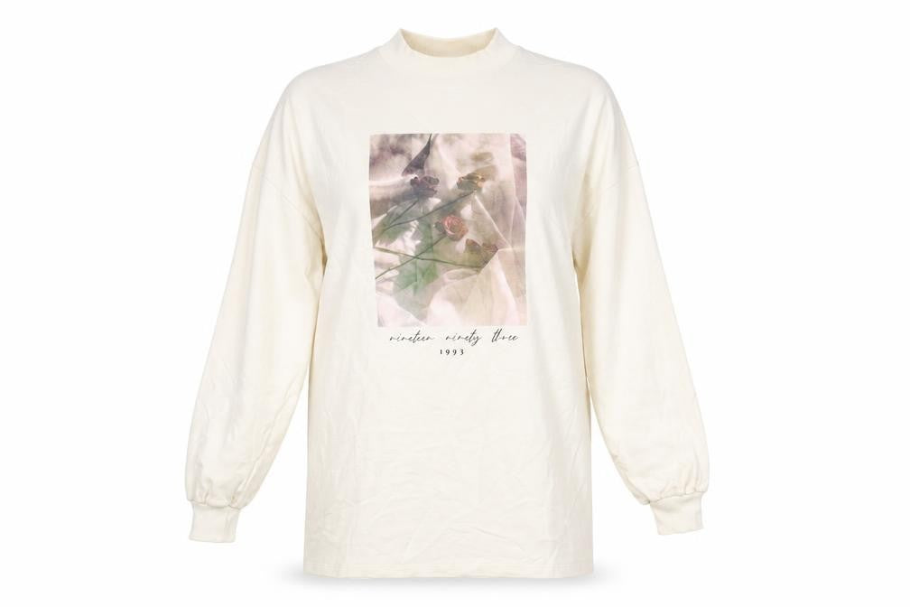 ASOS DESIGN Women’s Ivory Mock Neck Graphic Sweatshirt Size 10