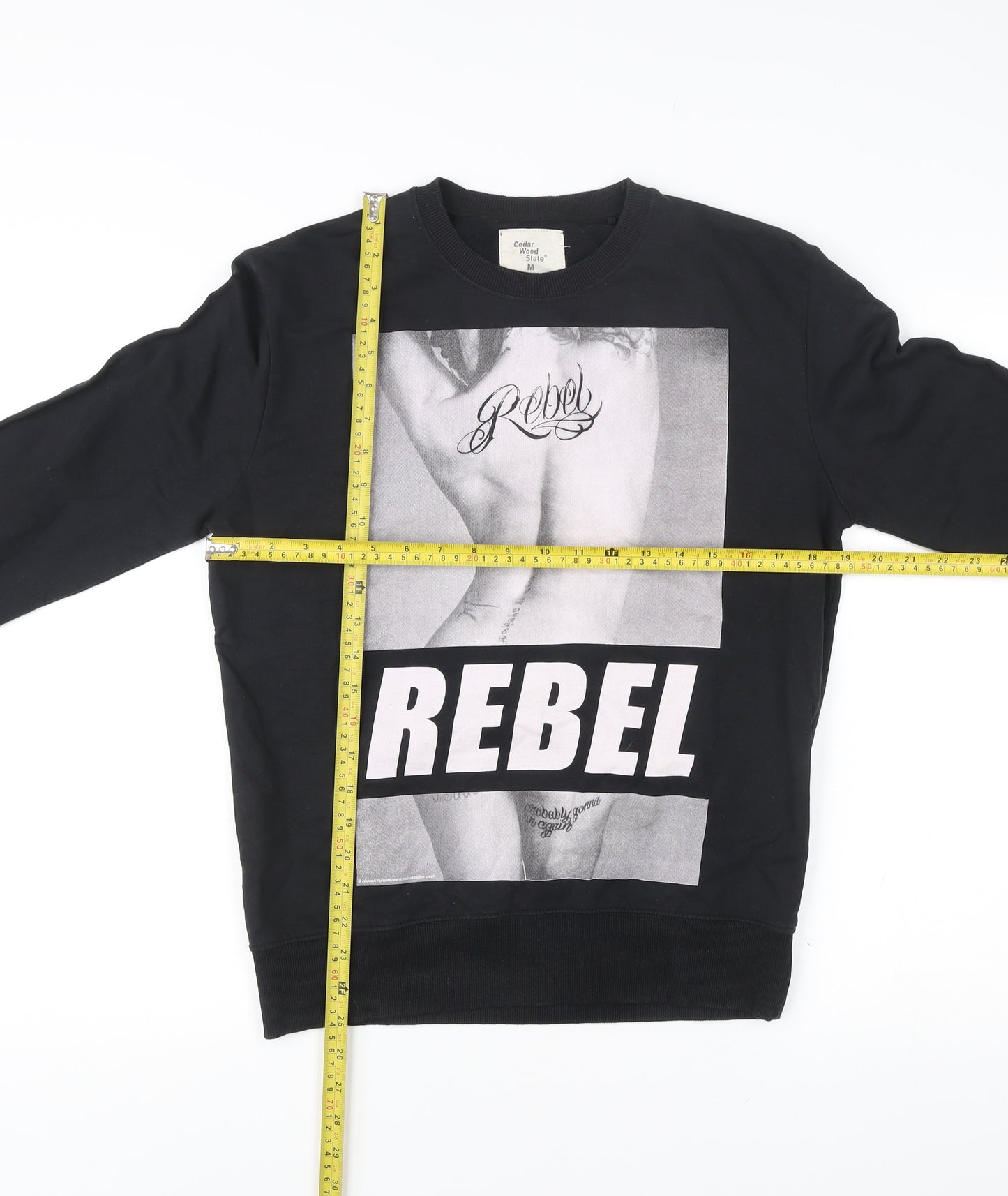Cedar Wood State Men’s Black Rebel Graphic Sweatshirt M Pullover