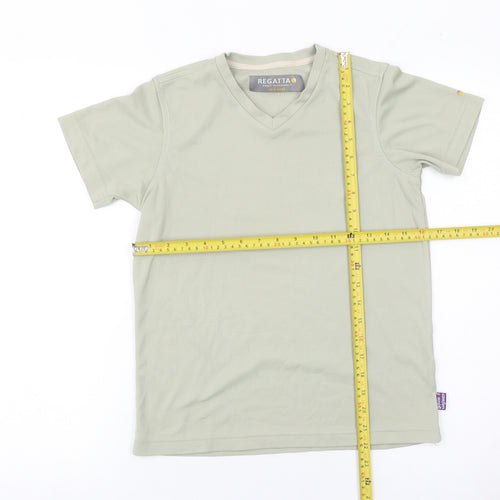 Regatta Womens Green Size 10 V-Neck Short Sleeve Activewear T-Shirt
