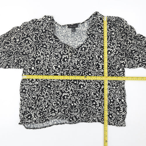 New Look Women’s Black Floral Viscose Cropped Blouse UK 16