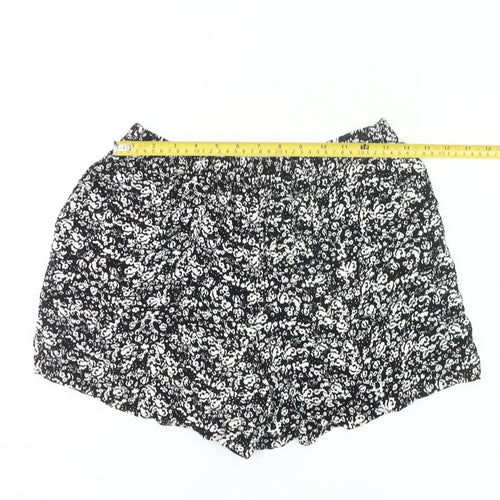 Papaya Women’s Black Floral Culotte Shorts Size 10 Viscose