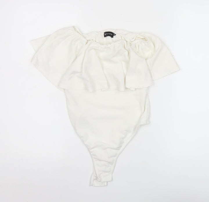 PrettyLittleThing Women White Size 8 Off Shoulder Ruffle Bodysuit Blouse