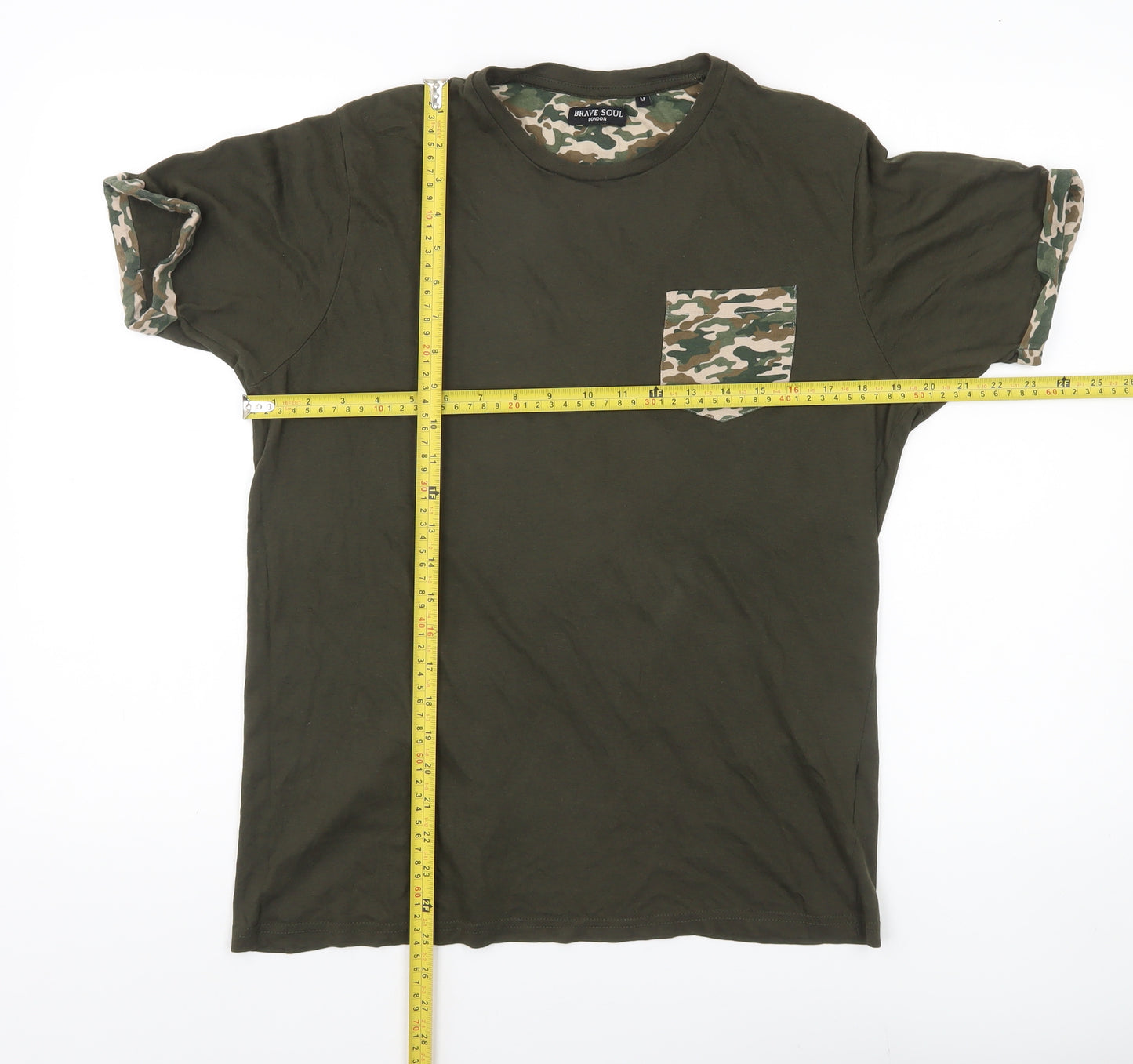 Brave Soul Men's Green Camouflage Pocket T-Shirt Size M Regular Fit