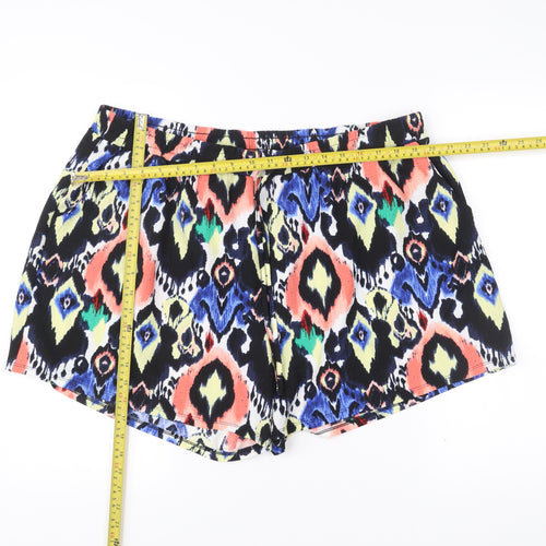 Papaya Women’s Multicoloured Geometric Shorts Size 20