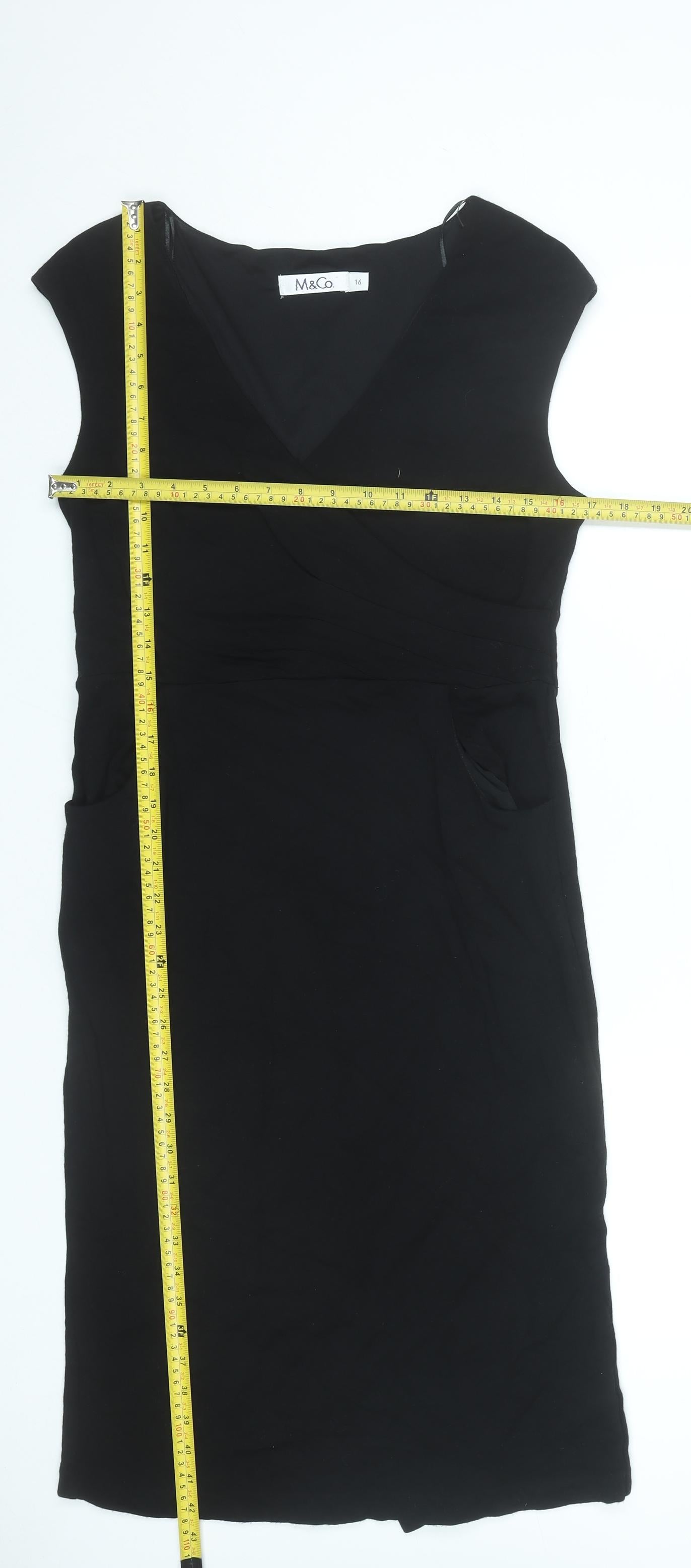 M&Co Women Black Size 16 Sheath Knee Length Sleeveless Dress