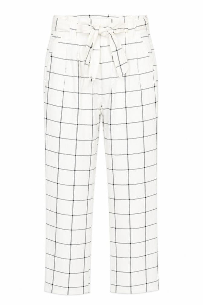 Front view of Primark women’s white check pleated tapered trousers, size UK 6