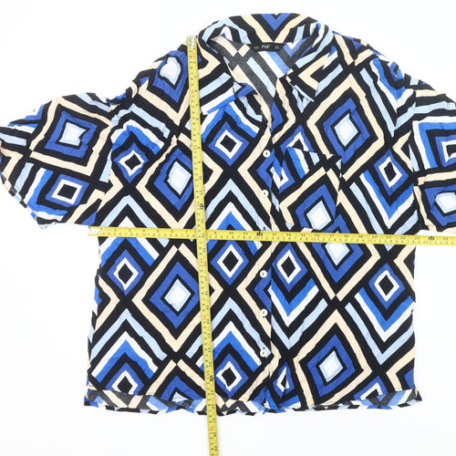 F&F Women’s Blue Geometric Button-Up Blouse Size 18 Short Sleeve
