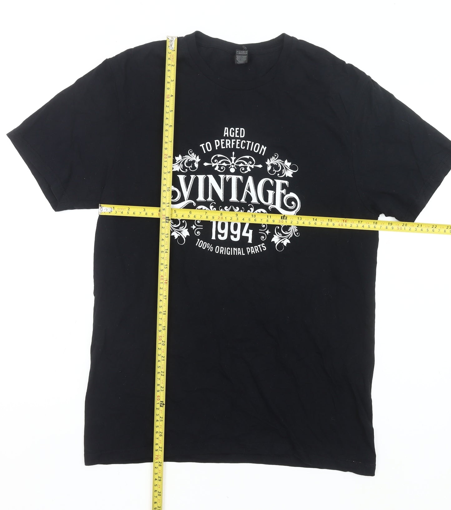 Gildan Men’s Black Medium Vintage 1994 Birthday Graphic T-Shirt