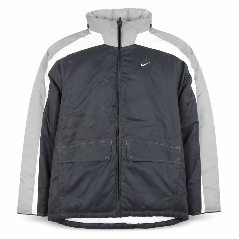 Front view of Nike unisex adults grey polyester puffer jacket, size M