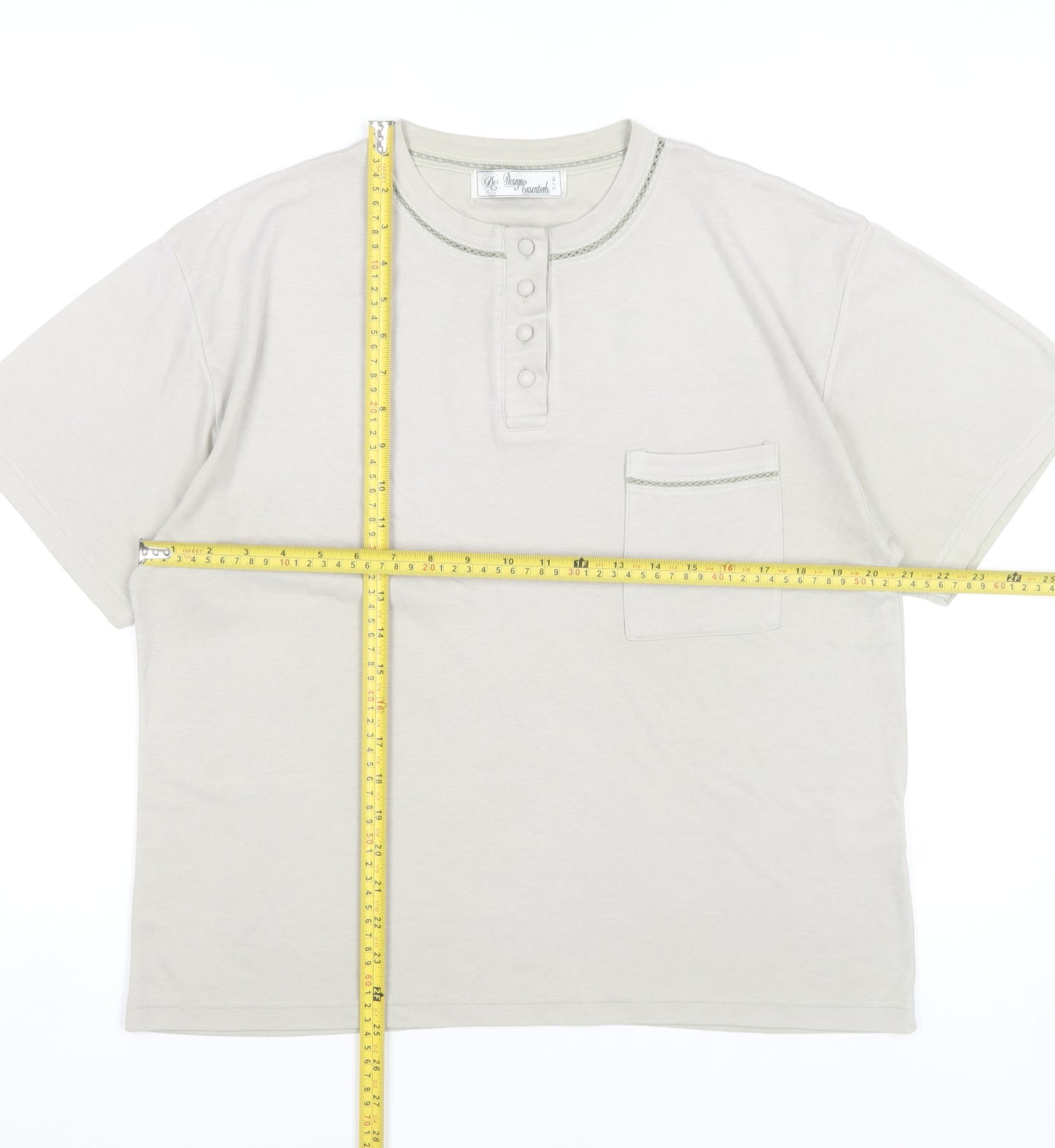 Design Essentials Women’s Beige Henley T-Shirt M Short Sleeve