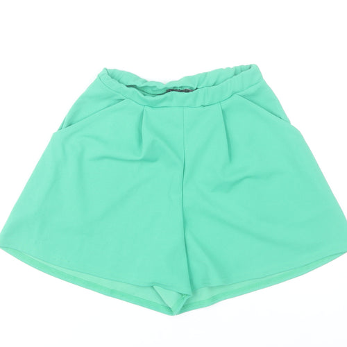 Boohoo Women Green Size 6 Paperbag Shorts Polyester Blend